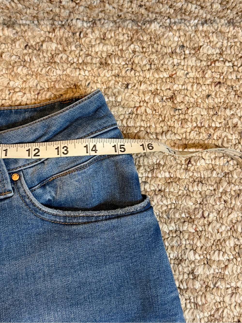 M Jeans Everflex Curvy Crop Jeans, Size 10 - Picture 4 of 6